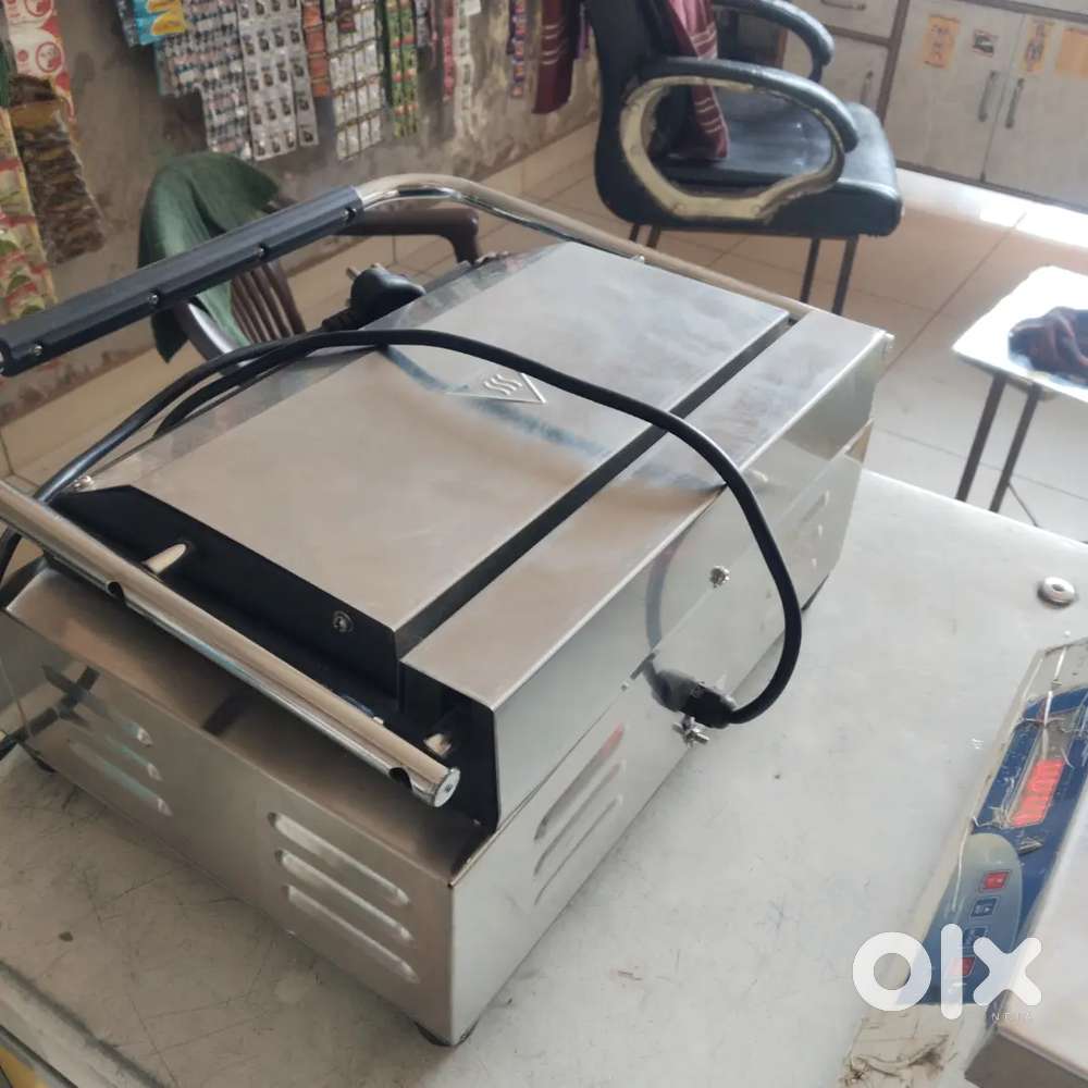 Commercial sandwich griller