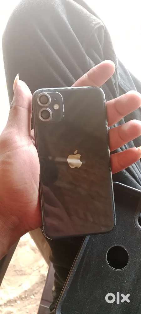 I phone 11. Arjent bechna hai