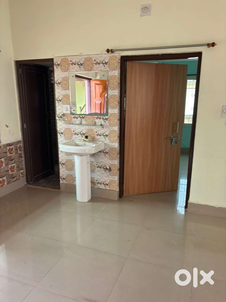 2bhk house  available