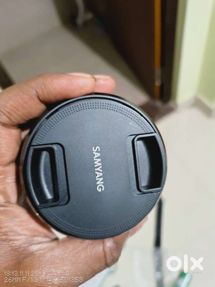 Samyang sony 75mm f1.8 full frame