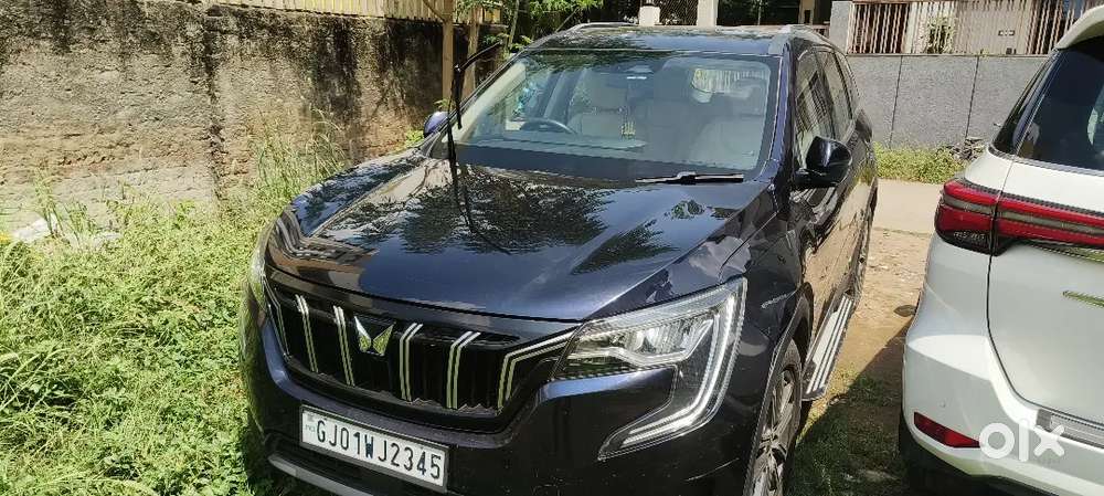 Mahindra XUV700 2023 top model luxury line Ax7l