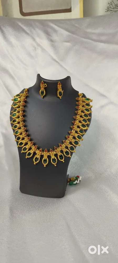 Reselling, wholesale jewellery & hair accessories