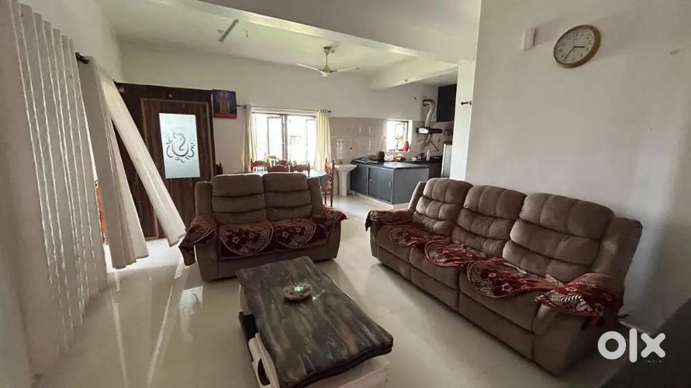 3 Bhk Flat For Rent - 100 feet Road