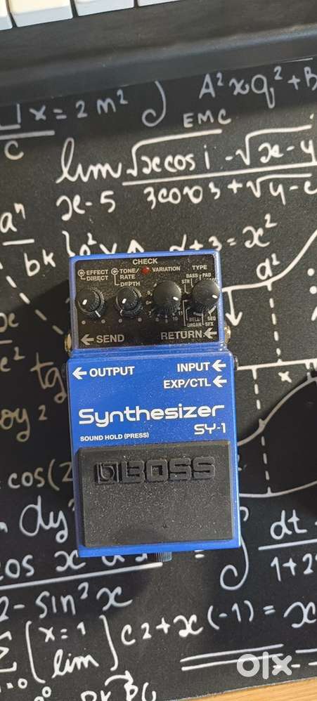 Boss SY-1 Synthesizer guitar Pedal