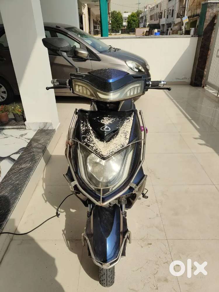 Branded Kinetic Electric Scooty
