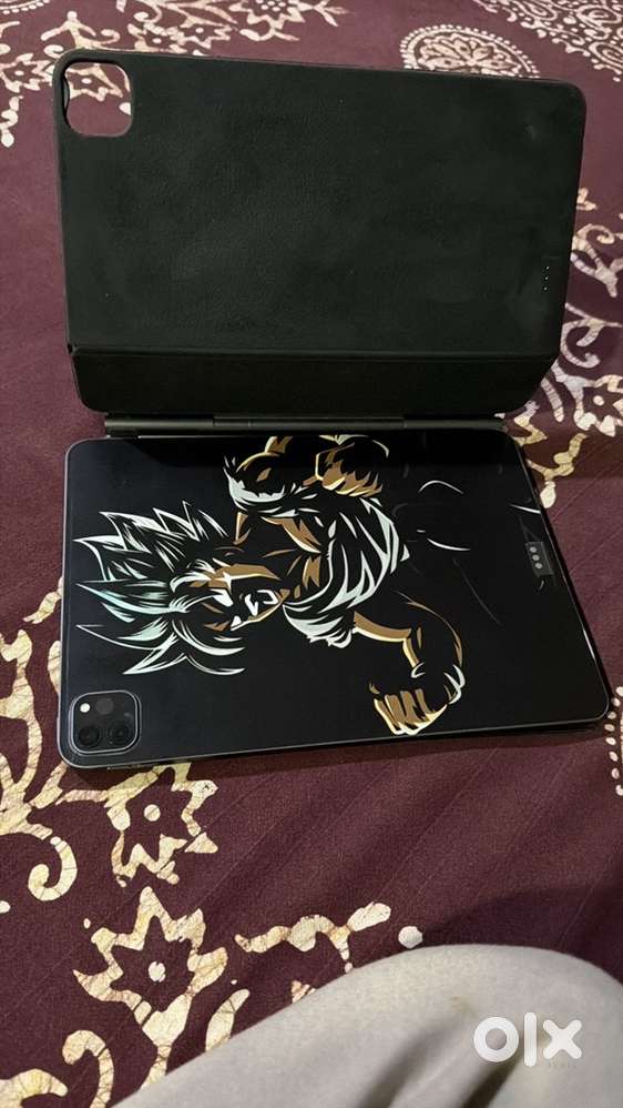 iPad pro 11 inch with magic keyboard