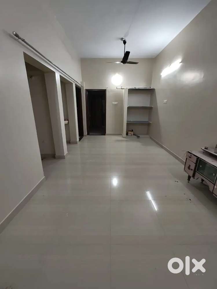 1 BHK with balcony for rent with attached washroom and two balconies