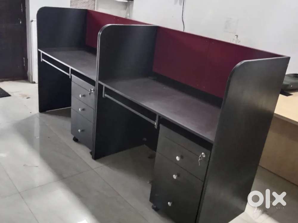 2 seater workstation with pedestal