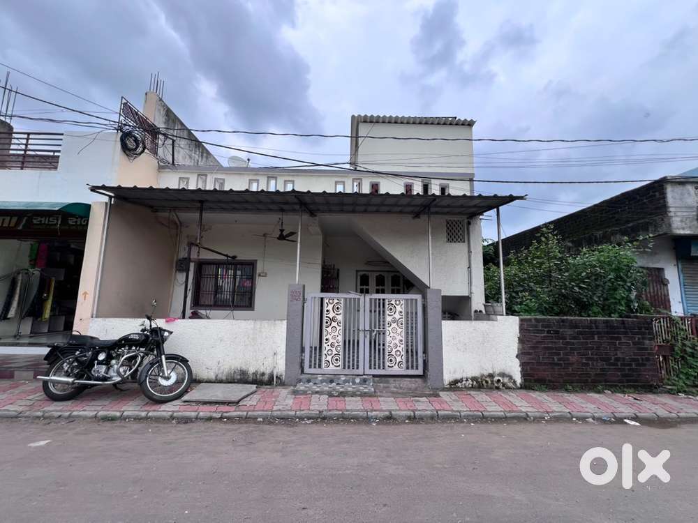 970sqft road facing 2BHK house for sale