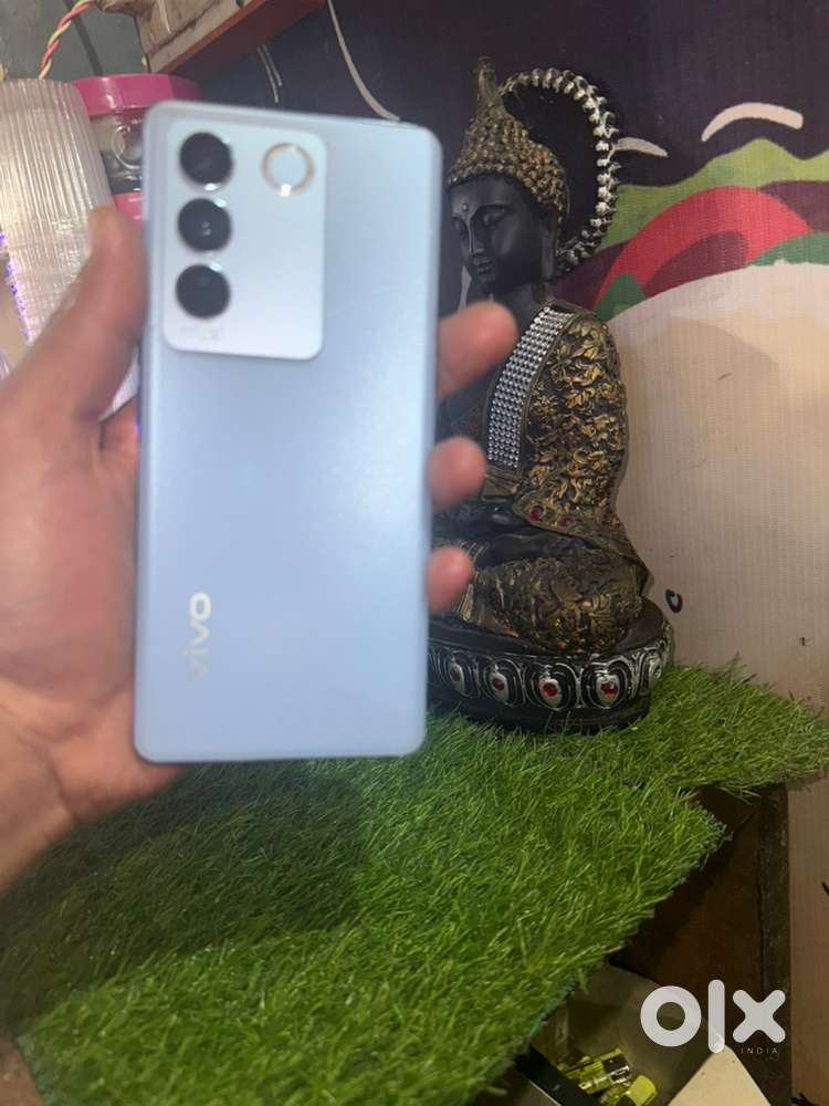 Vivo 5G mobile good colour