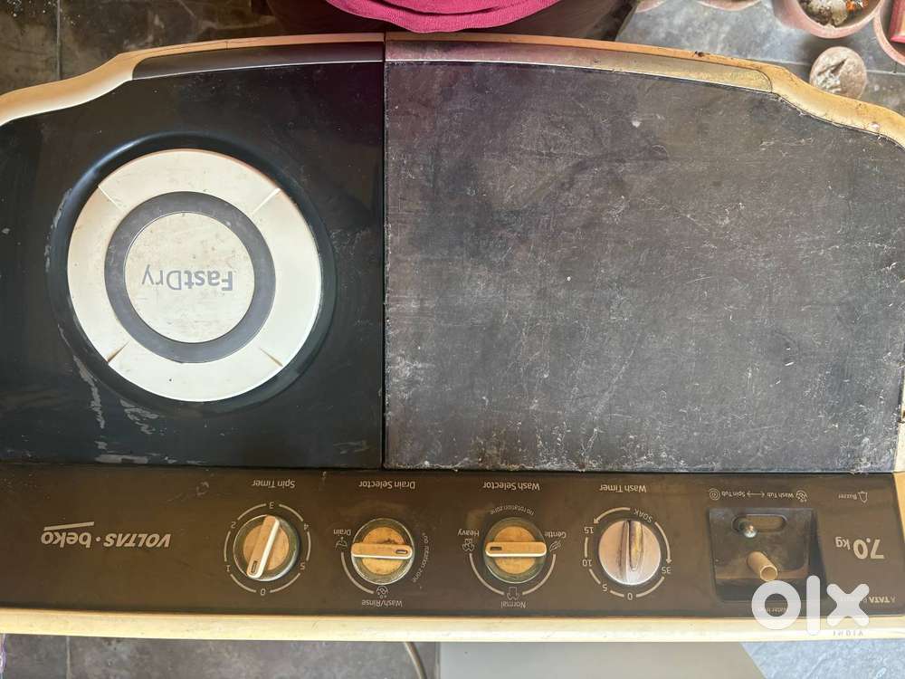 Voltas 7kg Semi automatic washing machine