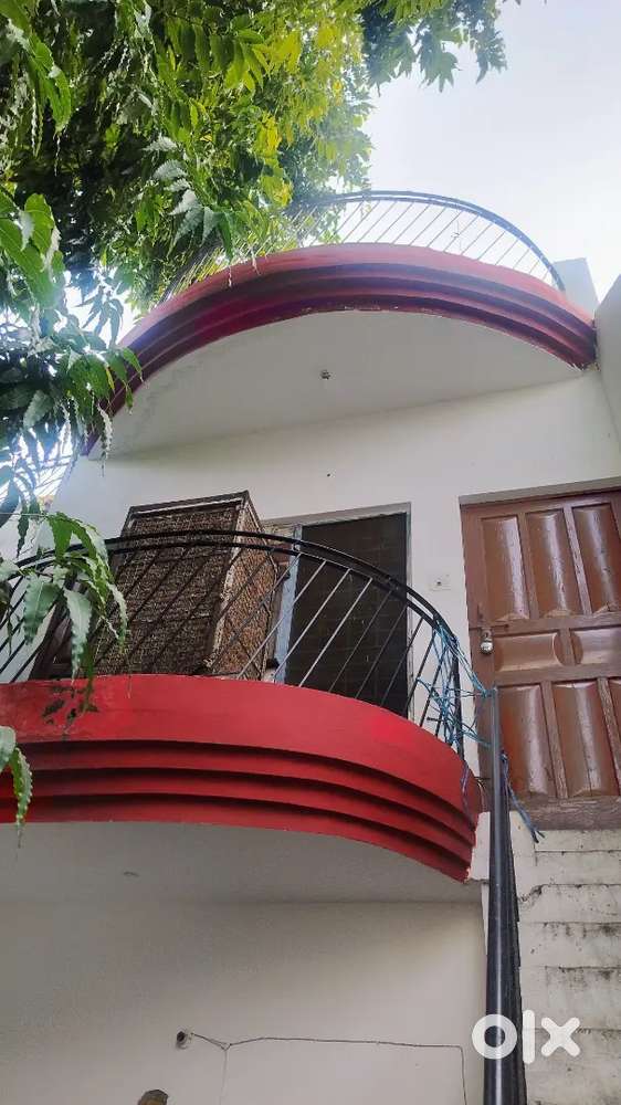 3 BHK Home/Kothi - 1st Floor Available on Rent
