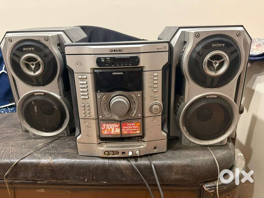 Sony mp3 player with sound bars