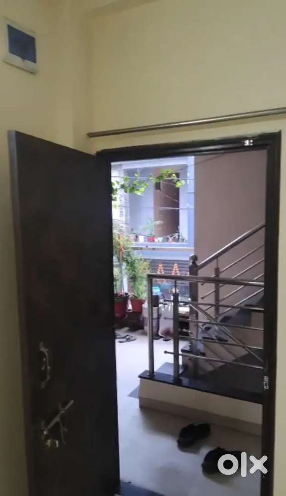 1 bhk house 1st floor