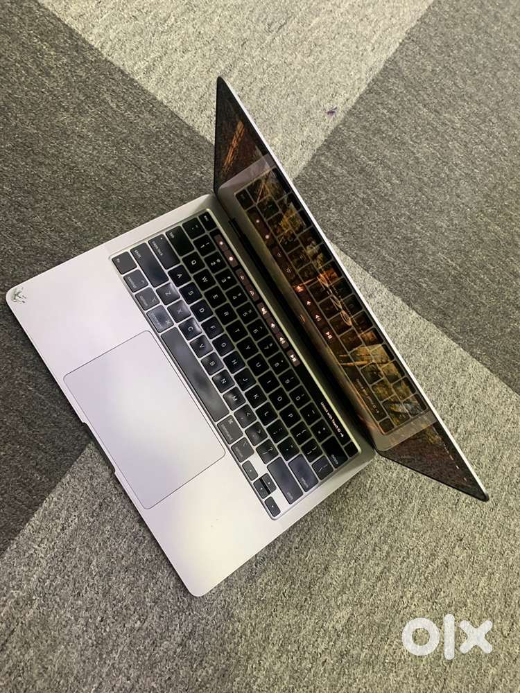 Macbook pro A2251/13inch/2020/Core i7/32GB RAM/512GB SSD/Good working