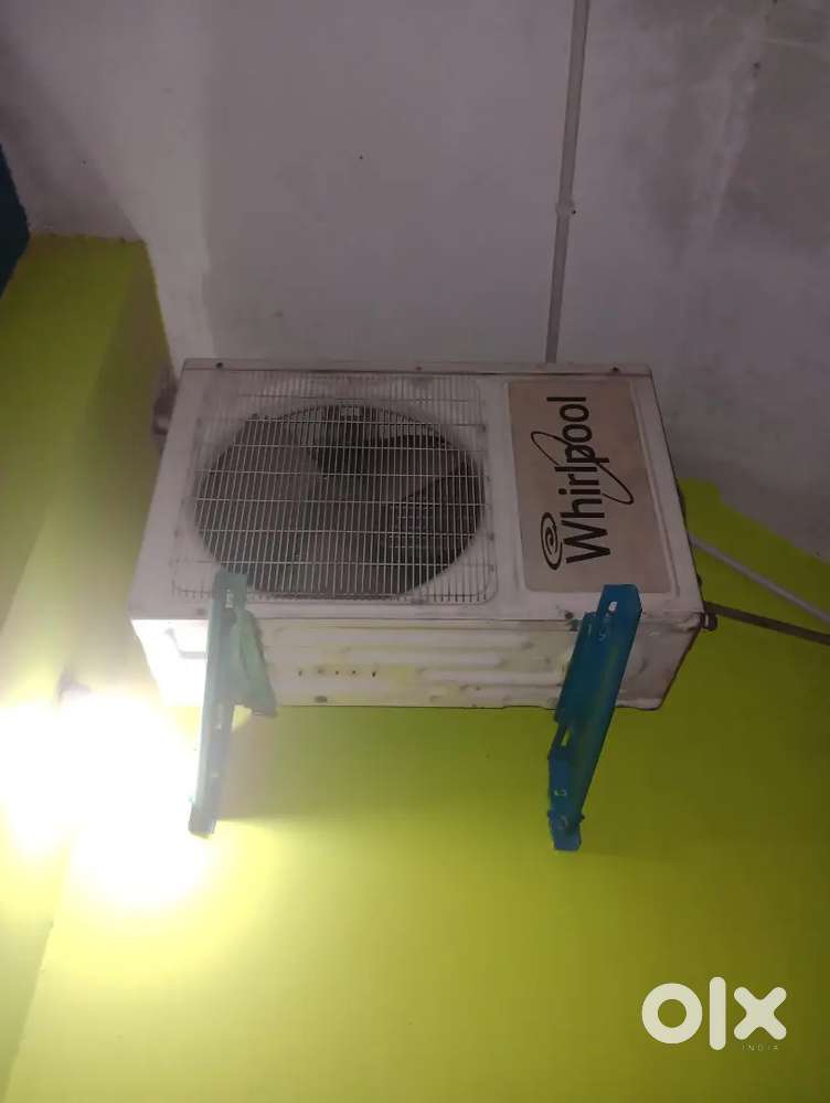 Whirlpool 1.5 ton Ac