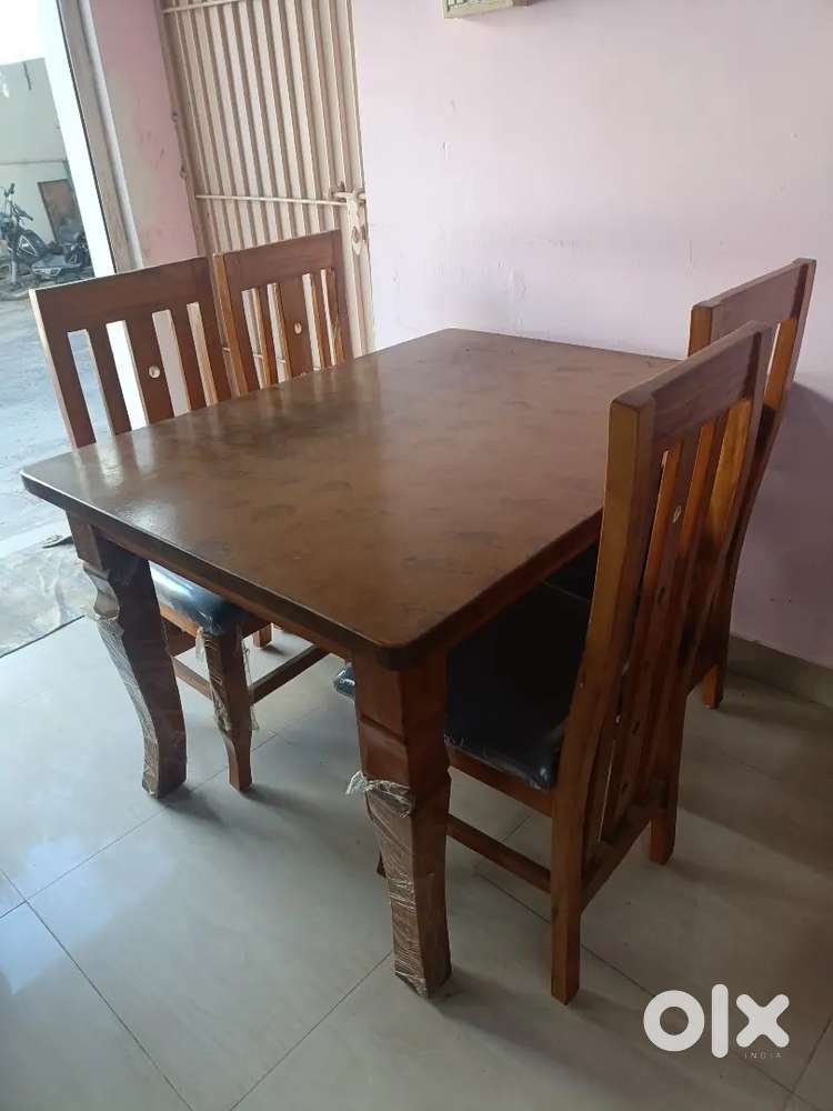 Dinning set table