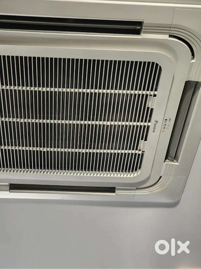 Daikin cassette ac 5nos for sale