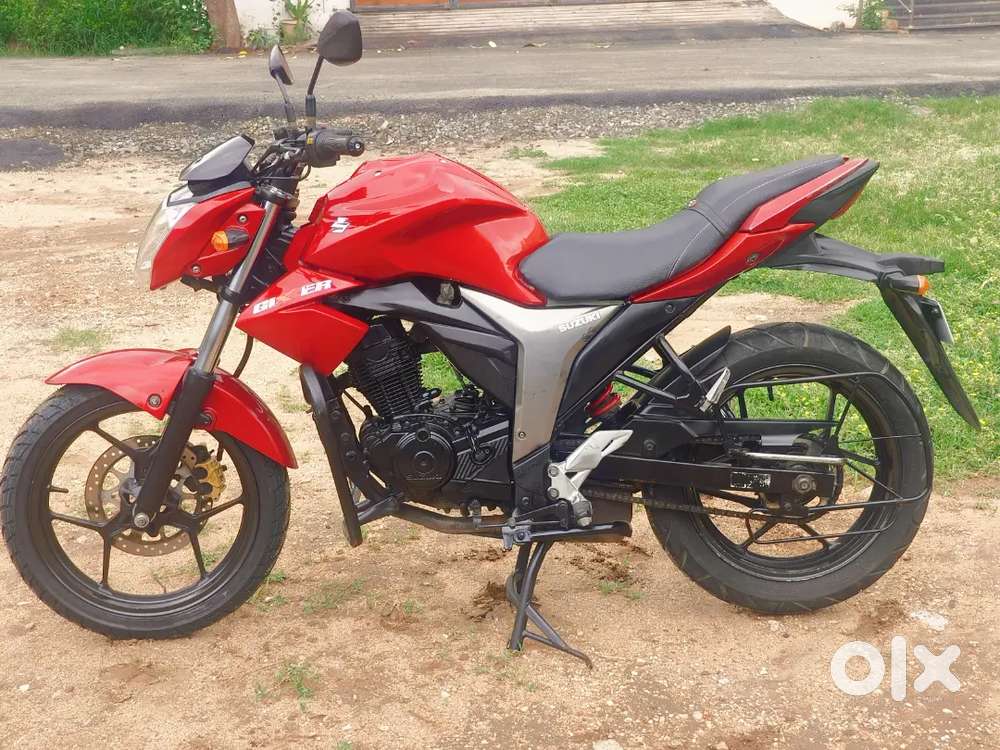 SUZUKI GIXXER