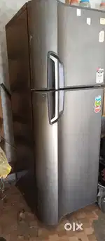 Godrej eon fridge 283 litr good condition