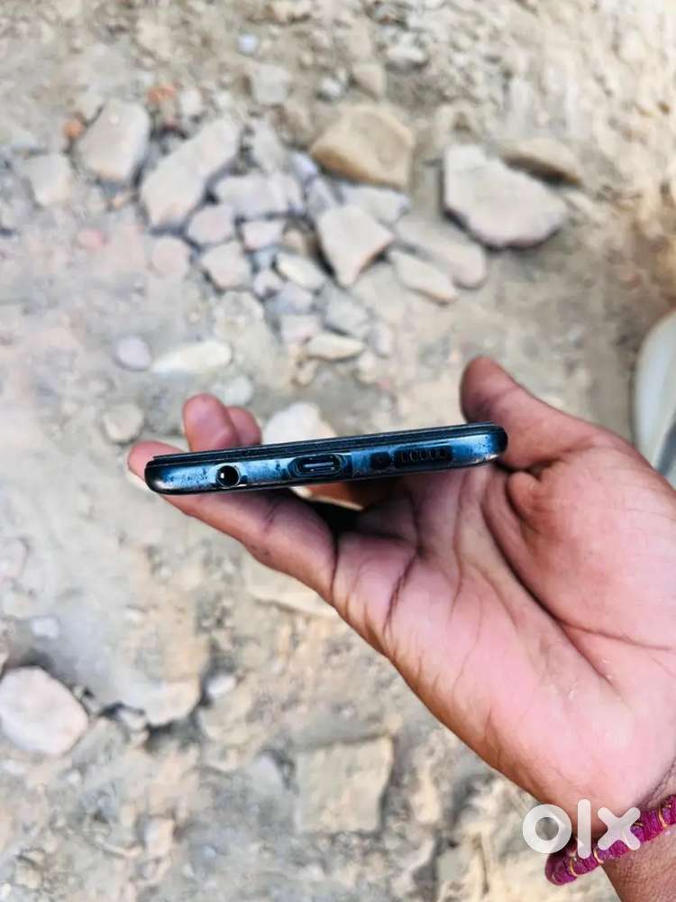 Samsung galaxy a51 new condition koi problem nhi h