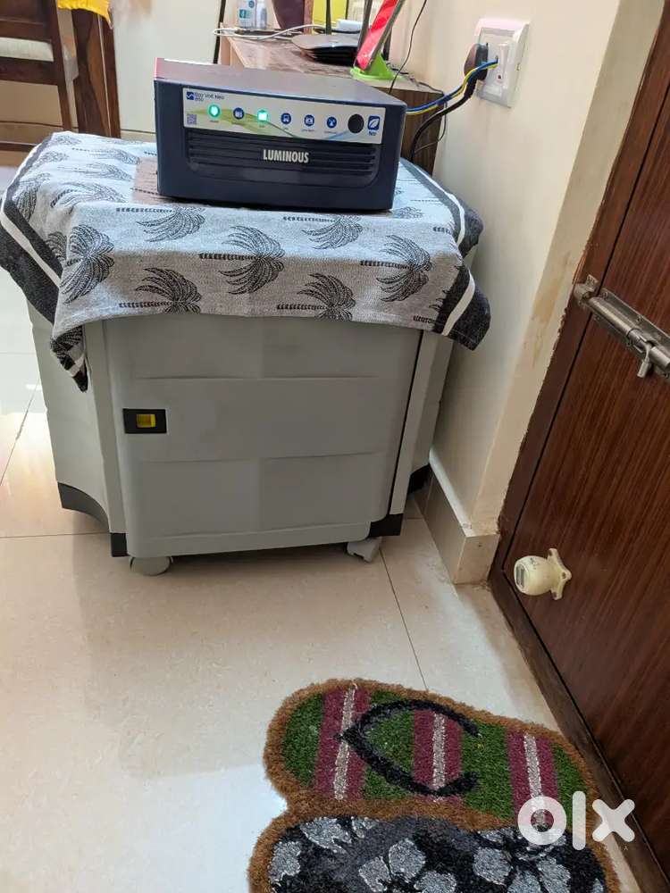 Luminous Battery, Ups with trolley