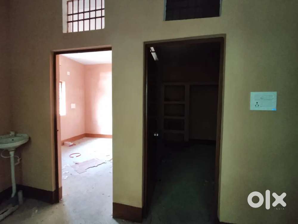 2 bedroom,1 kitchen,1 bathroom