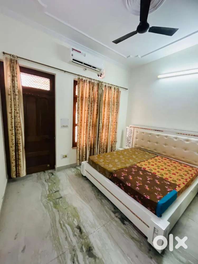 1 RK fully furnished Sector 4