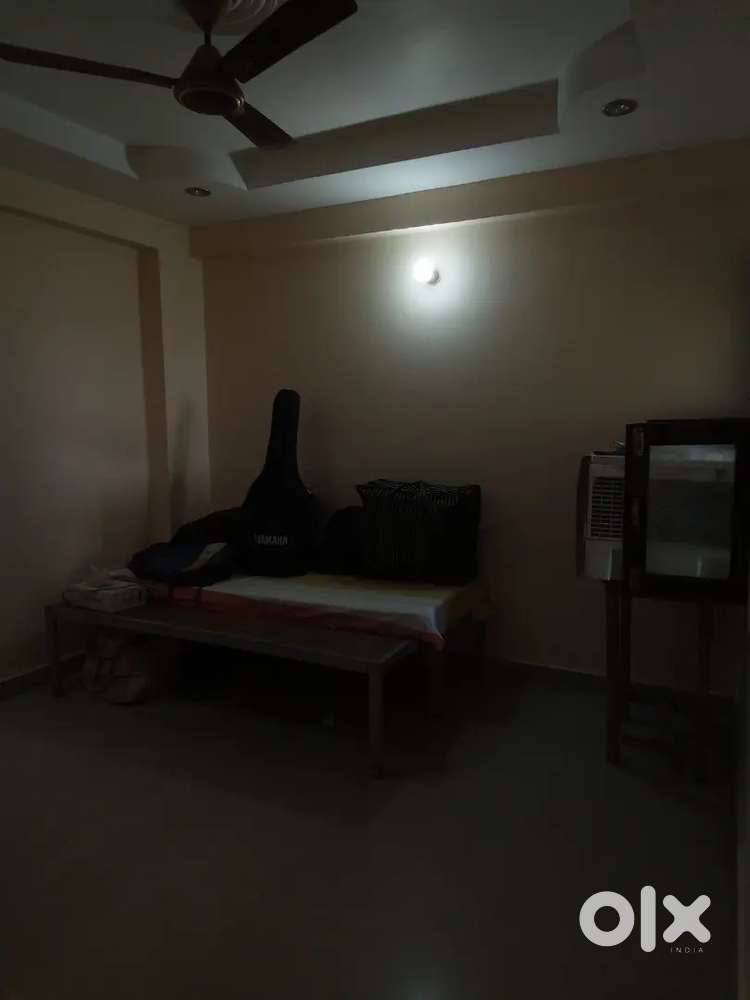 1 BHK Flat fully furnished