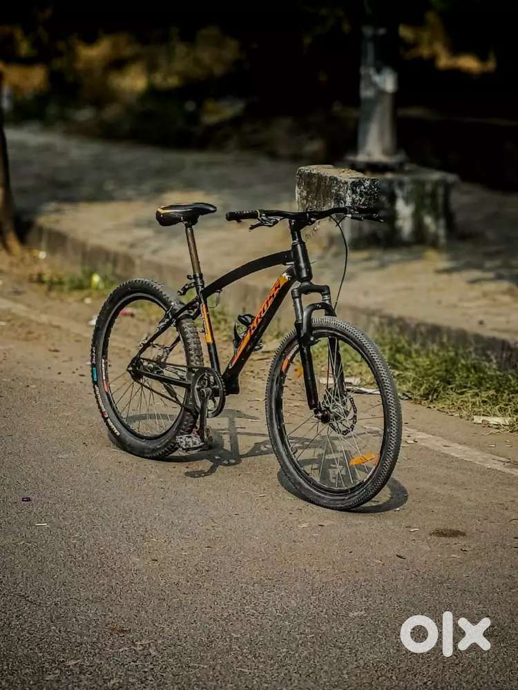 Jaguar frame , single disk , 21 teeth freewheel , bottle stand