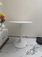 Premium Round Table good quality