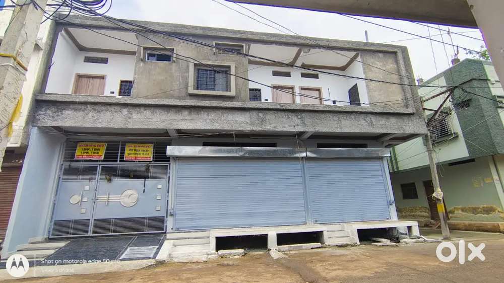 2200 square feet area 35000 monthly income