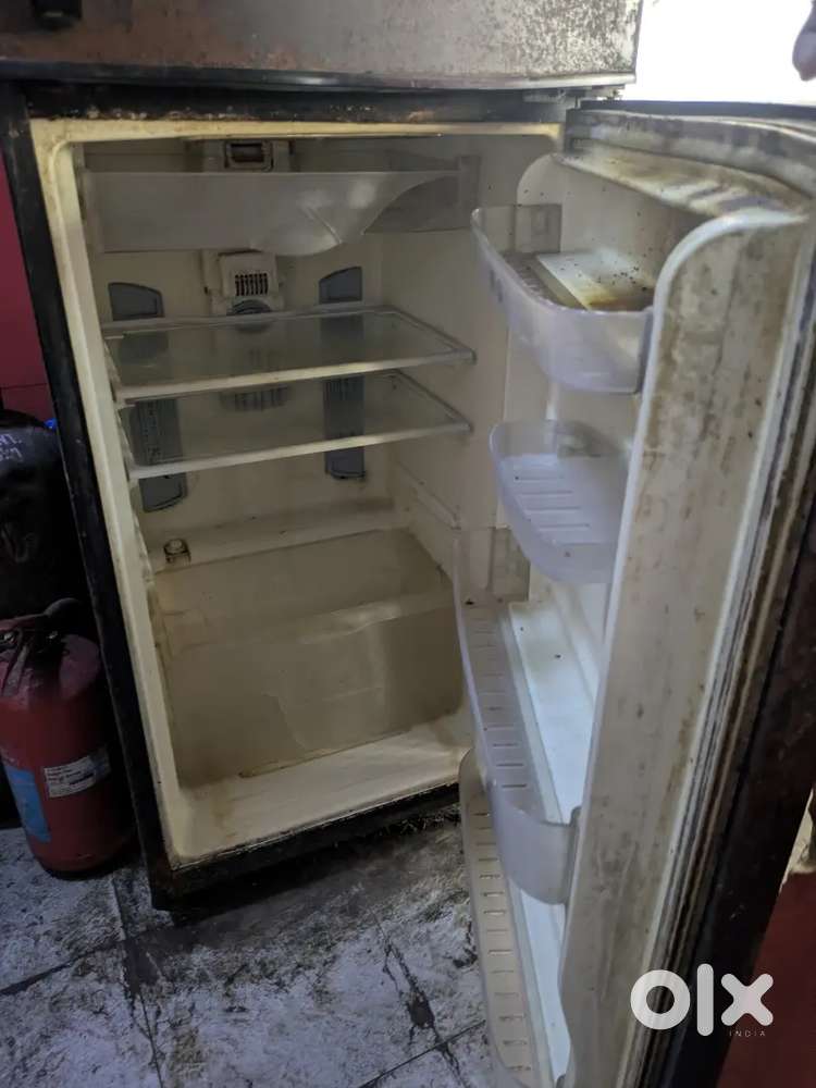 Whirlpool Fridge : Compressor Damaged