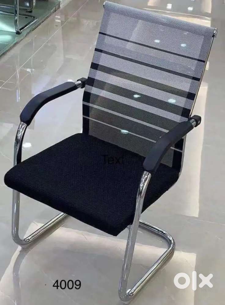 Visitors chairs available in different model in any quantity