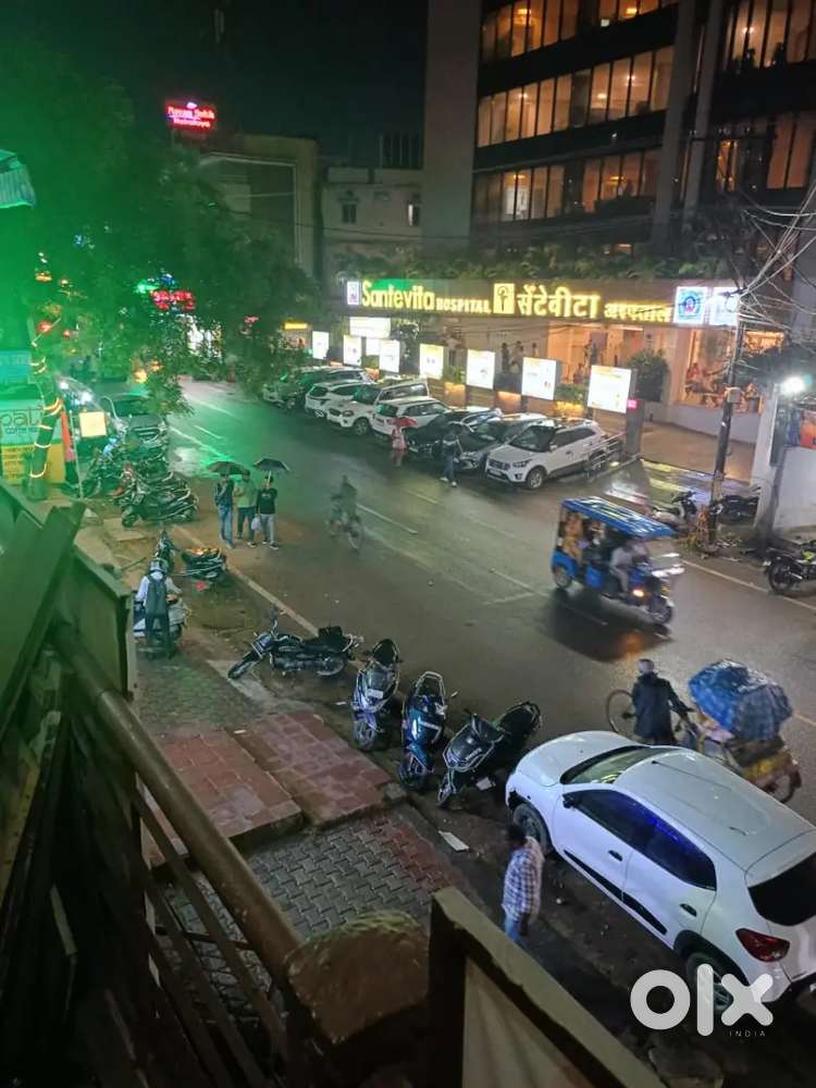 Road Facing 75sft Office space for rent near Firyalal Chowk