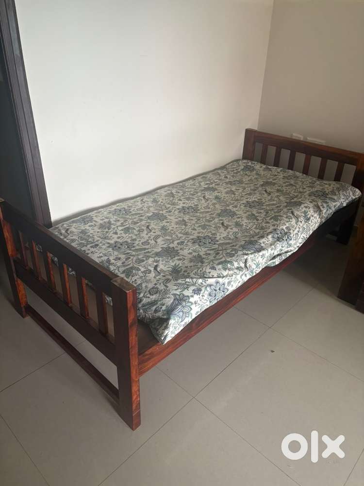 Single bed for sale