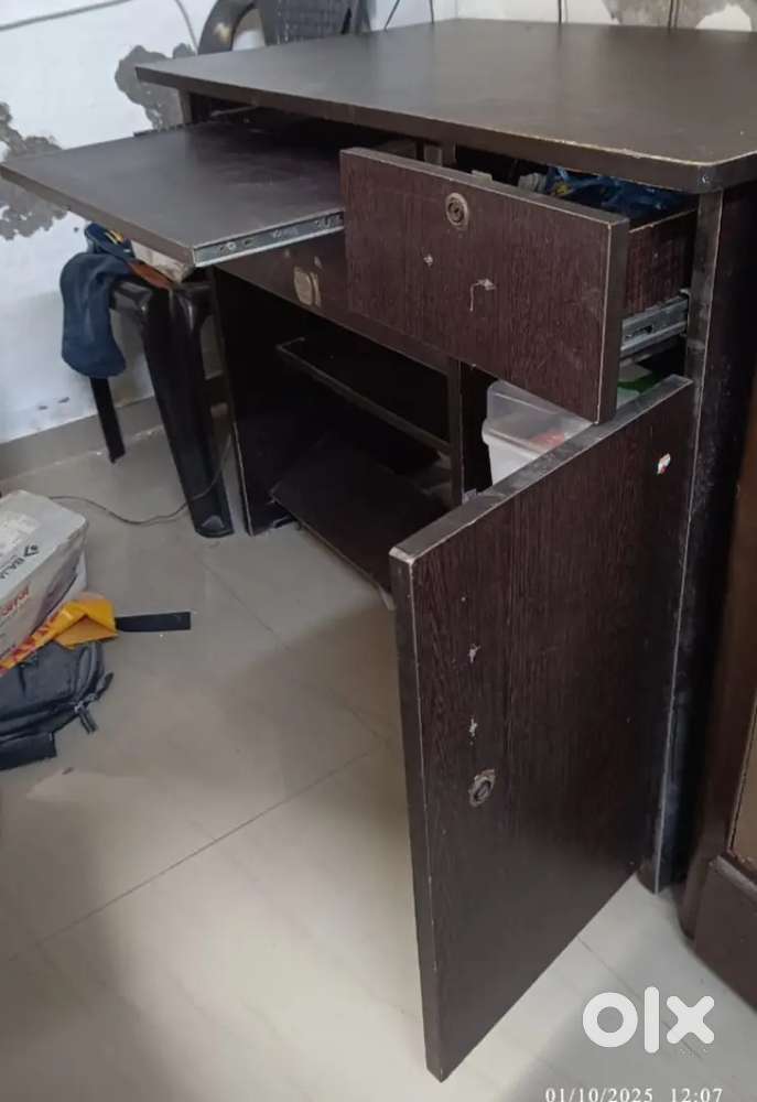 Computer Table