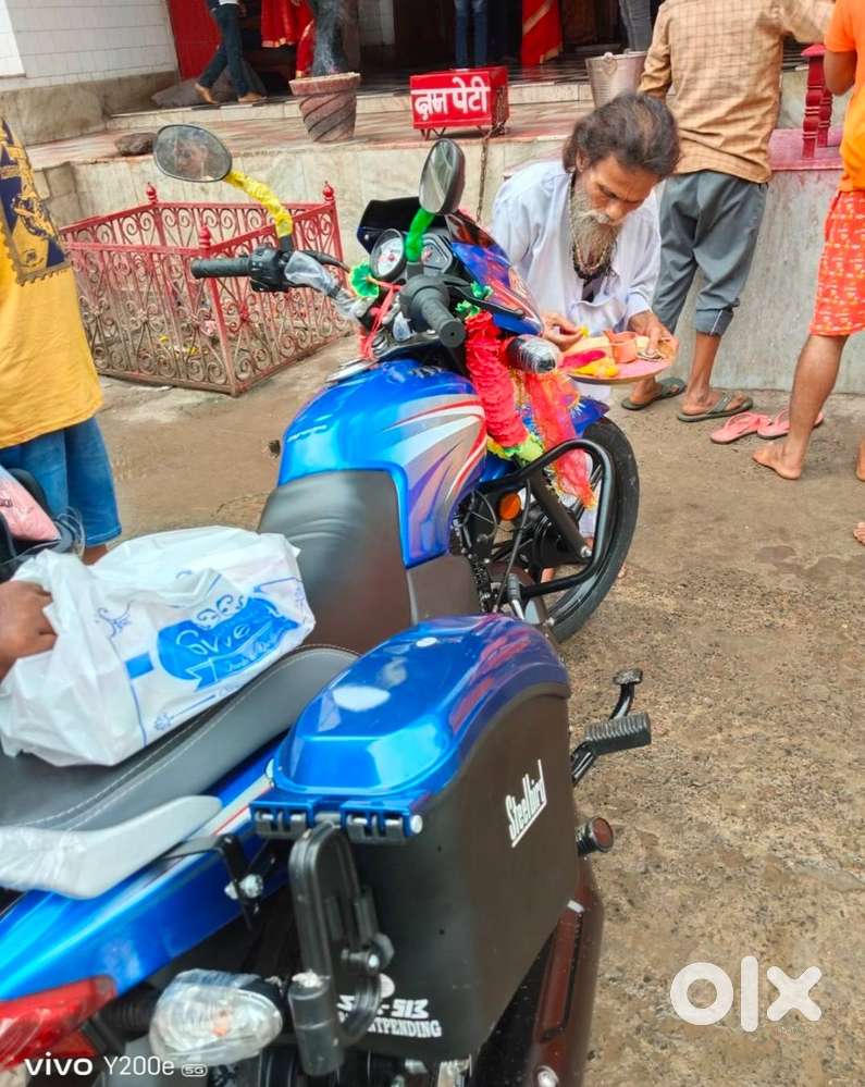 All accessories is good condition