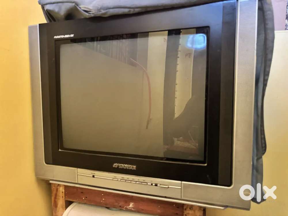 Selling on urgent basis best sound tv