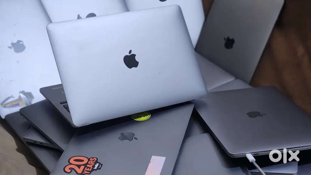 M1 Apple Macbook Pro 16GB Ram 256gb Apple SSD Touchbar Touch ID