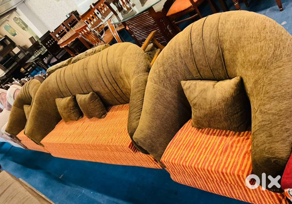 Sofa set at minumum price