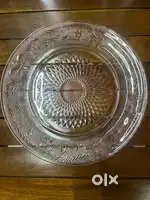 Glass plate transparent
