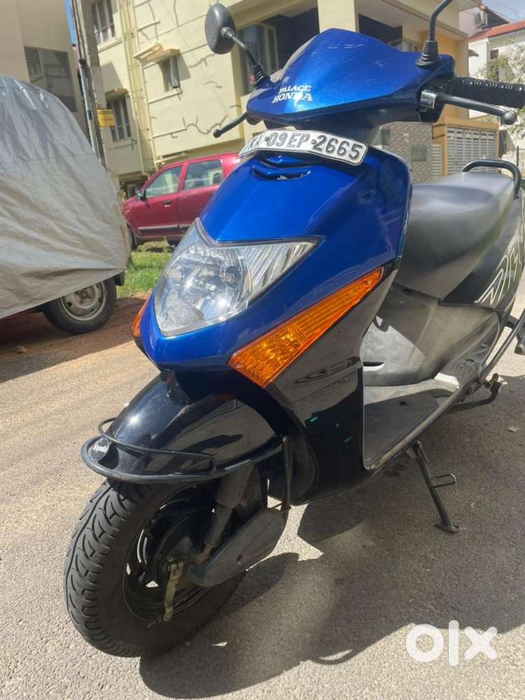 Honda Dio :good and well maintained Scooter