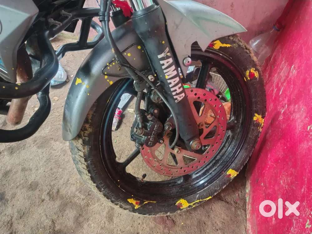 Fzs v3 new condition bike 2018 model fixed price