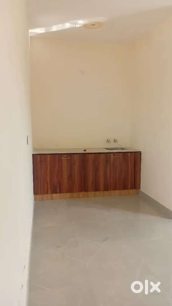 Independent one Room Set on Road Available For Rent