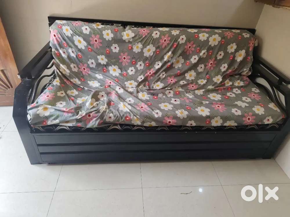 Sofa come bed
