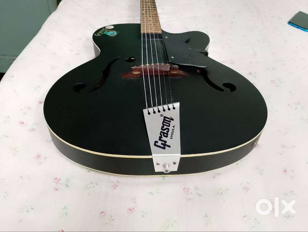 Spanish F-hole Guitar