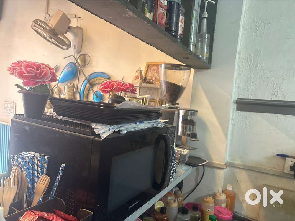 All cafe continal untensils