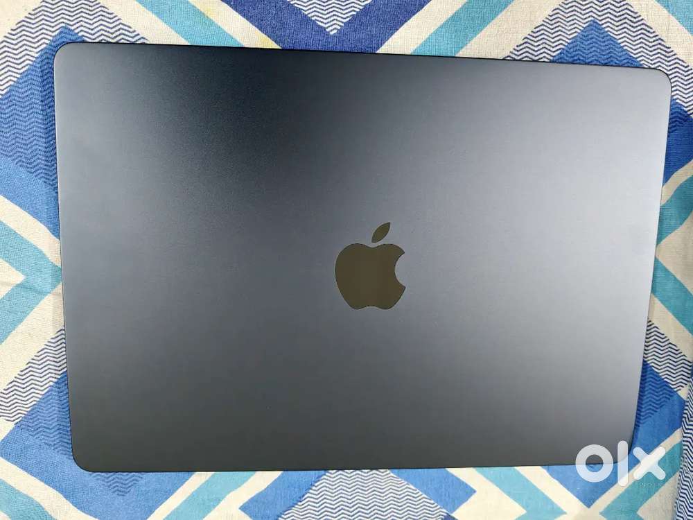 Apple Macbook Air M3 - 24 GB RAM, 1TB SSD