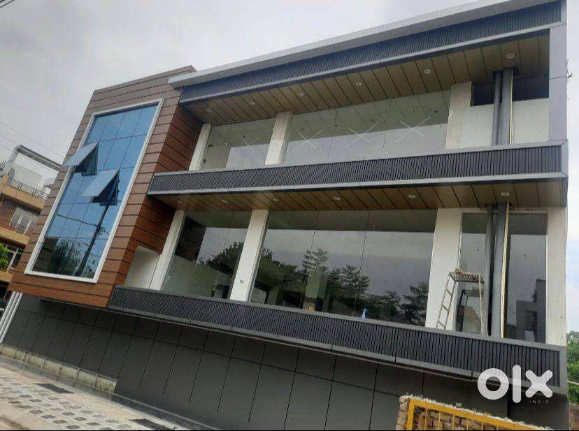 Prime Location * Space Available * For Rent